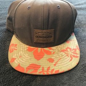 Quicksilver SnapBack floral hat